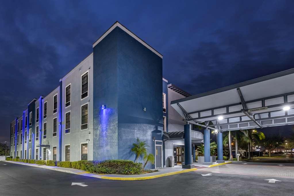 Best Western Plus Bradenton Gateway Hotel Εξωτερικό φωτογραφία